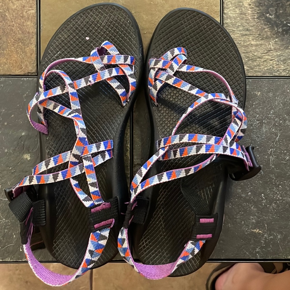 Women’s Chaos size 10
